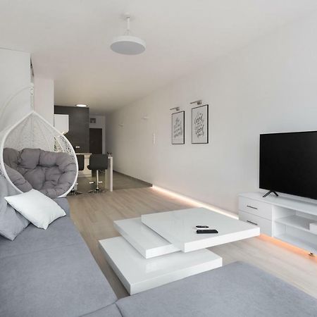 Lajsnij Sobie Apartment بوزنان المظهر الخارجي الصورة